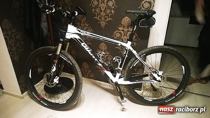 Zdjęcie w galerii na portalu naszraciborz.pl: Policja prosi o pomoc w znalezieniu sprawców kradzieży rowerów wiadomości z regionu