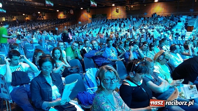 Zdjęcie w galerii na portalu naszraciborz.pl: Studenci Instytutu Studiów Społecznych raciborskiej PWSZ uczestniczyli w konferencji na temat praw człowieka w Paryżu wiadomości z regionu