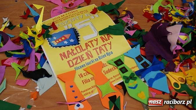 Zdjęcie w galerii na portalu naszraciborz.pl: Małolaty na Dzień Taty w bibliotece  wiadomości z regionu