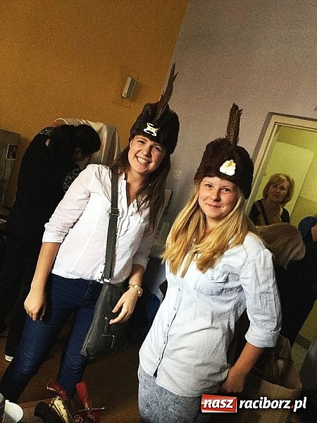 Zdjęcie w galerii na portalu naszraciborz.pl: Bieńkowicka młodzież w Teatrze Śląskim w Katowicach wiadomości z regionu