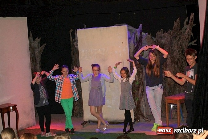 Zdjęcie w galerii na portalu naszraciborz.pl: Uczniowie z Krzanowic wybrali się do Krakowa wiadomości z regionu