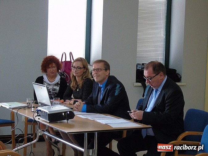 Zdjęcie w galerii na portalu naszraciborz.pl:  Fundusz dla wody w Tarnowskich Górach  wiadomości z regionu