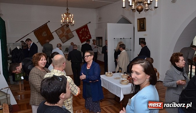 Zdjęcie w galerii na portalu naszraciborz.pl: Muzeum w Raciborzu pochwaliło się najnowszymi nabytkami wiadomości z regionu