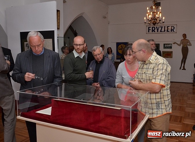 Zdjęcie w galerii na portalu naszraciborz.pl: Muzeum w Raciborzu pochwaliło się najnowszymi nabytkami wiadomości z regionu