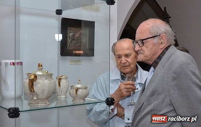 Zdjęcie w galerii na portalu naszraciborz.pl: Muzeum w Raciborzu pochwaliło się najnowszymi nabytkami wiadomości z regionu