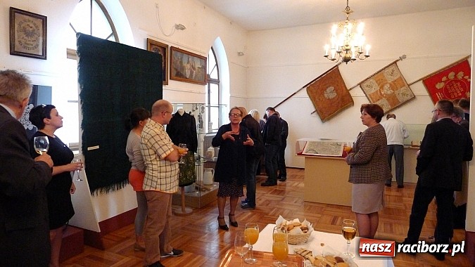 Zdjęcie w galerii na portalu naszraciborz.pl: Muzeum w Raciborzu pochwaliło się najnowszymi nabytkami wiadomości z regionu