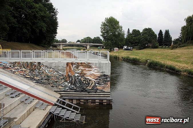 Zdjęcie w galerii na portalu naszraciborz.pl: Do przystani dojedziesz po asfalcie i usiądziesz tu na ławeczce wiadomości z regionu