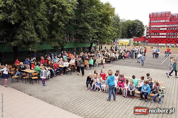 Zdjęcie w galerii na portalu naszraciborz.pl: Trzynastka bawiła się na rodzinnym festynie wiadomości z regionu