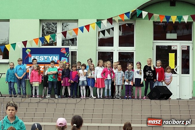 Zdjęcie w galerii na portalu naszraciborz.pl: Trzynastka bawiła się na rodzinnym festynie wiadomości z regionu