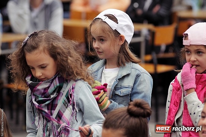 Zdjęcie w galerii na portalu naszraciborz.pl: Trzynastka bawiła się na rodzinnym festynie wiadomości z regionu
