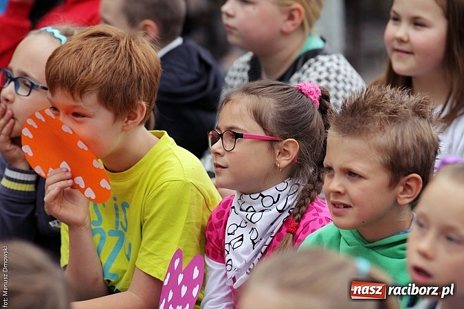 Zdjęcie w galerii na portalu naszraciborz.pl: Trzynastka bawiła się na rodzinnym festynie wiadomości z regionu