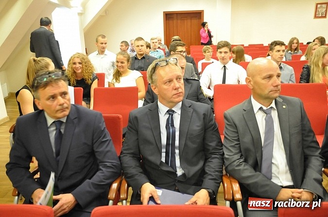 Zdjęcie w galerii na portalu naszraciborz.pl: Raciborski WOPR świętował 50-lecie na Zamku Piastowskim. Starosta dał odznakę, prezydent samochód wiadomości z regionu