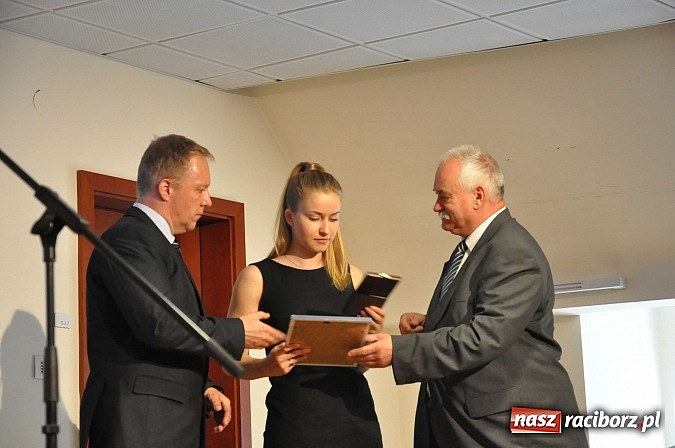 Zdjęcie w galerii na portalu naszraciborz.pl: Raciborski WOPR świętował 50-lecie na Zamku Piastowskim. Starosta dał odznakę, prezydent samochód wiadomości z regionu