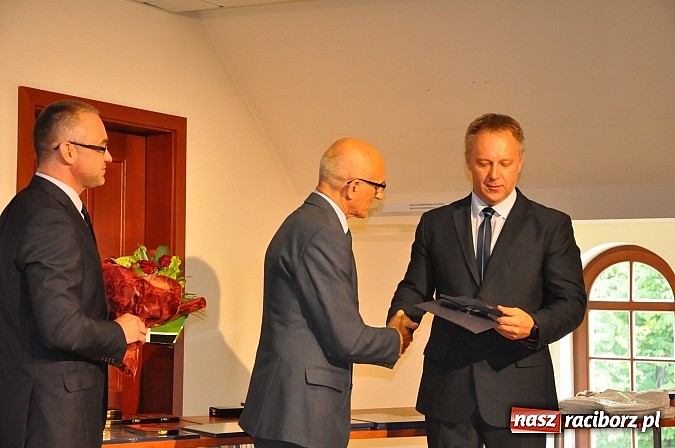 Zdjęcie w galerii na portalu naszraciborz.pl: Raciborski WOPR świętował 50-lecie na Zamku Piastowskim. Starosta dał odznakę, prezydent samochód wiadomości z regionu