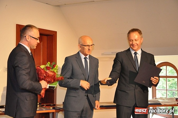 Zdjęcie w galerii na portalu naszraciborz.pl: Raciborski WOPR świętował 50-lecie na Zamku Piastowskim. Starosta dał odznakę, prezydent samochód wiadomości z regionu