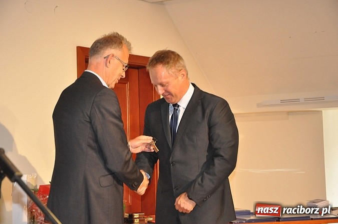 Zdjęcie w galerii na portalu naszraciborz.pl: Raciborski WOPR świętował 50-lecie na Zamku Piastowskim. Starosta dał odznakę, prezydent samochód wiadomości z regionu