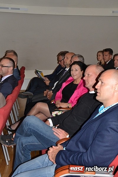 Zdjęcie w galerii na portalu naszraciborz.pl: Raciborski WOPR świętował 50-lecie na Zamku Piastowskim. Starosta dał odznakę, prezydent samochód wiadomości z regionu