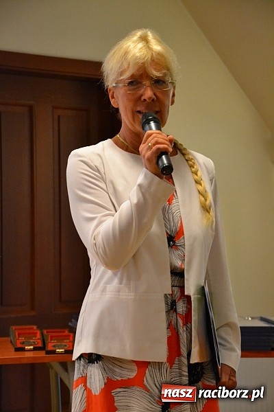 Zdjęcie w galerii na portalu naszraciborz.pl: Raciborski WOPR świętował 50-lecie na Zamku Piastowskim. Starosta dał odznakę, prezydent samochód wiadomości z regionu