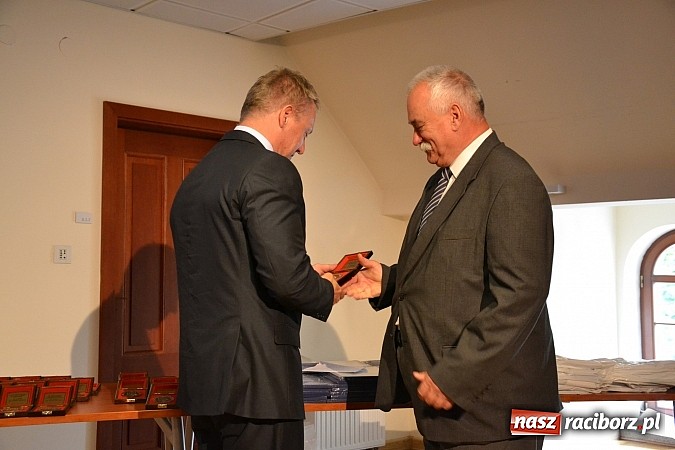 Zdjęcie w galerii na portalu naszraciborz.pl: Raciborski WOPR świętował 50-lecie na Zamku Piastowskim. Starosta dał odznakę, prezydent samochód wiadomości z regionu
