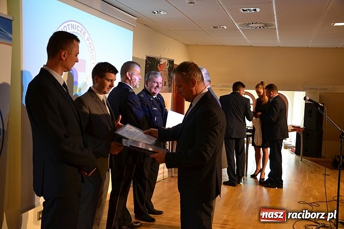 Zdjęcie w galerii na portalu naszraciborz.pl: Raciborski WOPR świętował 50-lecie na Zamku Piastowskim. Starosta dał odznakę, prezydent samochód wiadomości z regionu