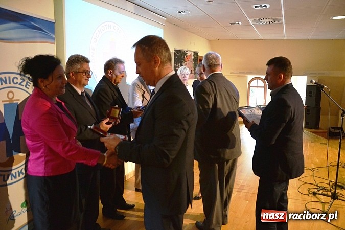 Zdjęcie w galerii na portalu naszraciborz.pl: Raciborski WOPR świętował 50-lecie na Zamku Piastowskim. Starosta dał odznakę, prezydent samochód wiadomości z regionu