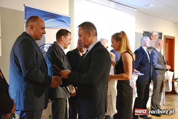 Zdjęcie w galerii na portalu naszraciborz.pl: Raciborski WOPR świętował 50-lecie na Zamku Piastowskim. Starosta dał odznakę, prezydent samochód wiadomości z regionu