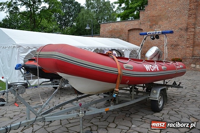 Zdjęcie w galerii na portalu naszraciborz.pl: Raciborski WOPR świętował 50-lecie na Zamku Piastowskim. Starosta dał odznakę, prezydent samochód wiadomości z regionu