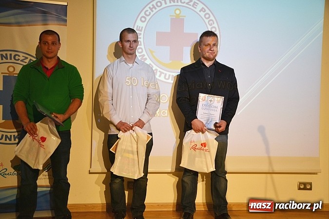 Zdjęcie w galerii na portalu naszraciborz.pl: Raciborski WOPR świętował 50-lecie na Zamku Piastowskim. Starosta dał odznakę, prezydent samochód wiadomości z regionu