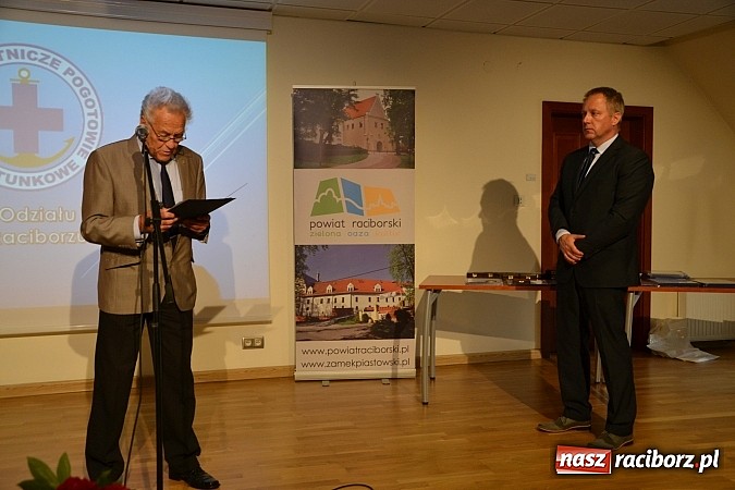Zdjęcie w galerii na portalu naszraciborz.pl: Raciborski WOPR świętował 50-lecie na Zamku Piastowskim. Starosta dał odznakę, prezydent samochód wiadomości z regionu