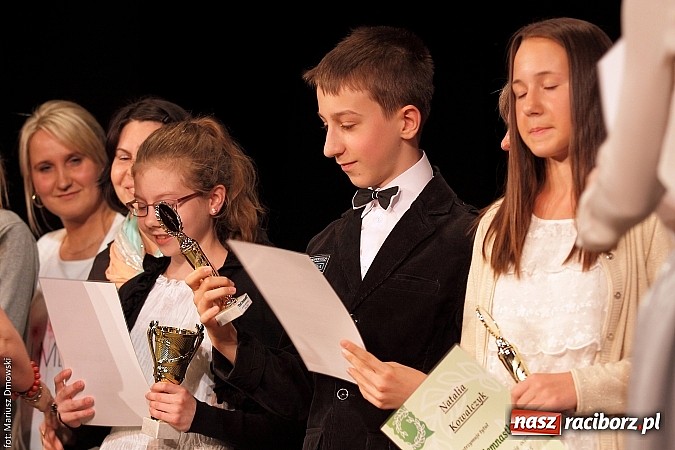 Zdjęcie w galerii na portalu naszraciborz.pl: Gala najlepszych z najlepszych SP 18 wiadomości z regionu