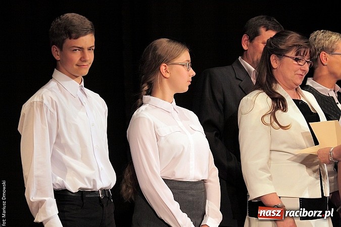 Zdjęcie w galerii na portalu naszraciborz.pl: Gala najlepszych z najlepszych SP 18 wiadomości z regionu