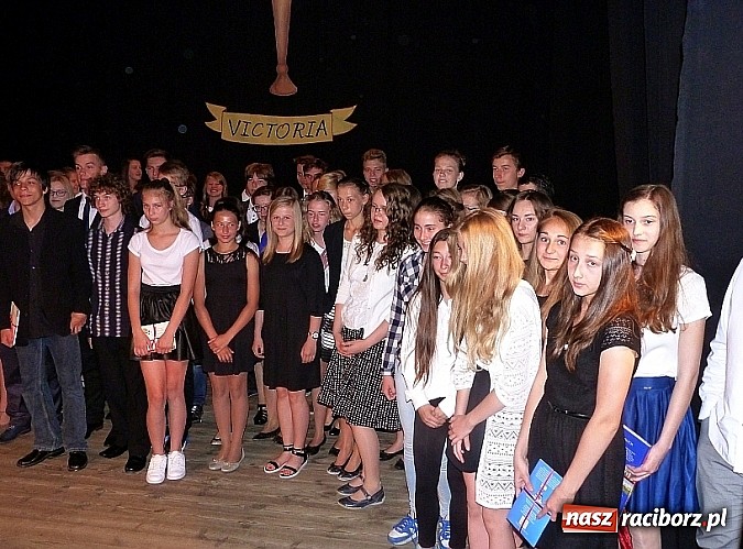 Zdjęcie w galerii na portalu naszraciborz.pl: Victorie, czyli Gala Gimnazjum nr 1 w Strzesze wiadomości z regionu