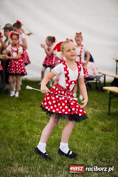 Zdjęcie w galerii na portalu naszraciborz.pl: Nędza tańcem bogata - folklor na Leśnej Polanie wiadomości z regionu