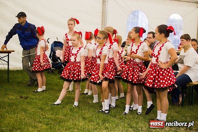 Zdjęcie w galerii na portalu naszraciborz.pl: Nędza tańcem bogata - folklor na Leśnej Polanie wiadomości z regionu