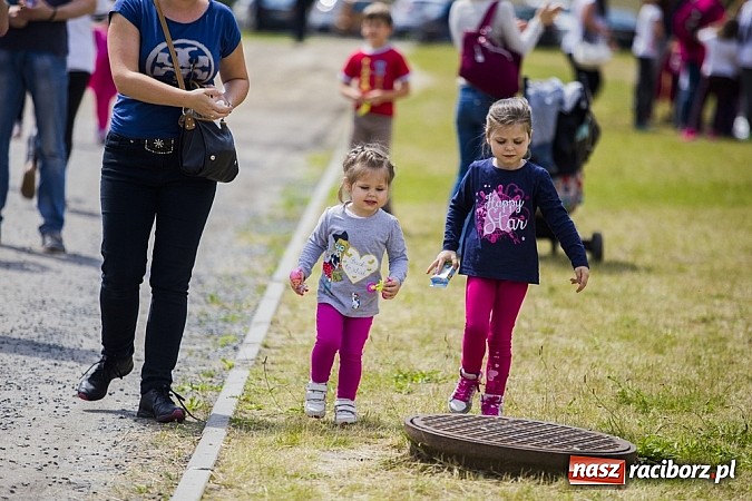 Zdjęcie w galerii na portalu naszraciborz.pl: Nędza tańcem bogata - folklor na Leśnej Polanie wiadomości z regionu