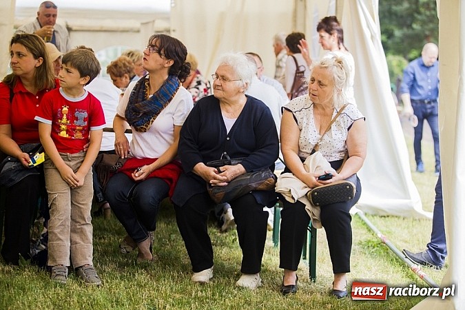 Zdjęcie w galerii na portalu naszraciborz.pl: Nędza tańcem bogata - folklor na Leśnej Polanie wiadomości z regionu