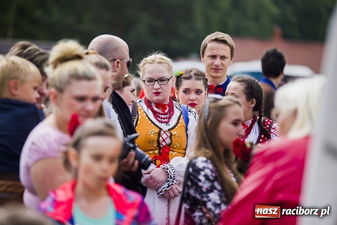 Zdjęcie w galerii na portalu naszraciborz.pl: Nędza tańcem bogata - folklor na Leśnej Polanie wiadomości z regionu