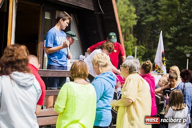 Zdjęcie w galerii na portalu naszraciborz.pl: Nędza tańcem bogata - folklor na Leśnej Polanie wiadomości z regionu