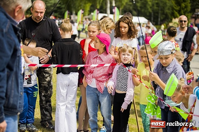 Zdjęcie w galerii na portalu naszraciborz.pl: Nędza tańcem bogata - folklor na Leśnej Polanie wiadomości z regionu
