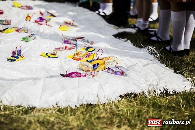 Zdjęcie w galerii na portalu naszraciborz.pl: Nędza tańcem bogata - folklor na Leśnej Polanie wiadomości z regionu