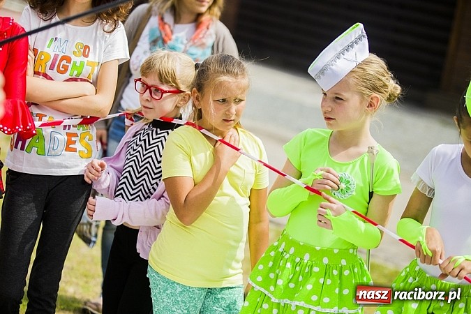Zdjęcie w galerii na portalu naszraciborz.pl: Nędza tańcem bogata - folklor na Leśnej Polanie wiadomości z regionu