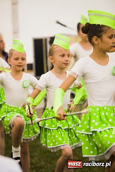 Zdjęcie w galerii na portalu naszraciborz.pl: Nędza tańcem bogata - folklor na Leśnej Polanie wiadomości z regionu