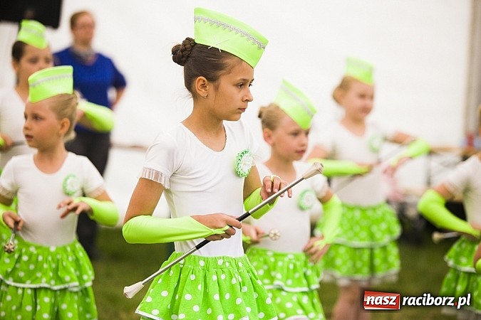Zdjęcie w galerii na portalu naszraciborz.pl: Nędza tańcem bogata - folklor na Leśnej Polanie wiadomości z regionu