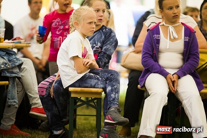 Zdjęcie w galerii na portalu naszraciborz.pl: Nędza tańcem bogata - folklor na Leśnej Polanie wiadomości z regionu