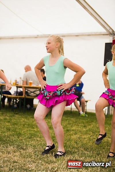 Zdjęcie w galerii na portalu naszraciborz.pl: Nędza tańcem bogata - folklor na Leśnej Polanie wiadomości z regionu