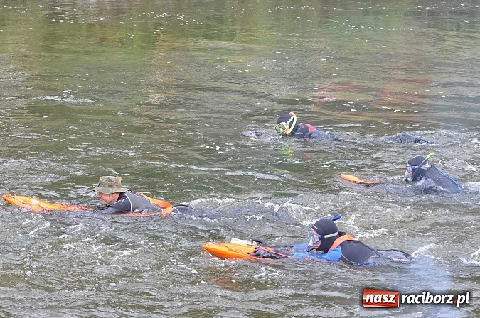 Zdjęcie w galerii na portalu naszraciborz.pl: Kanonada śląskich bractw, potem ulewa i wreszcie ruszyli  wiadomości z regionu
