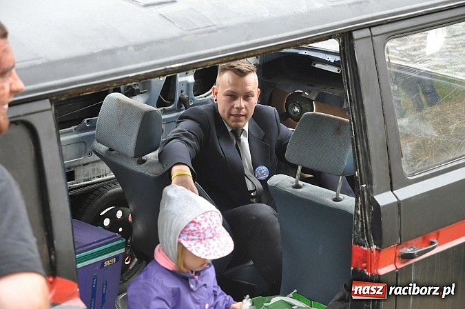 Zdjęcie w galerii na portalu naszraciborz.pl: Kanonada śląskich bractw, potem ulewa i wreszcie ruszyli  wiadomości z regionu