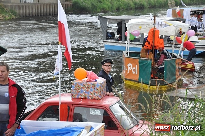 Zdjęcie w galerii na portalu naszraciborz.pl: Kanonada śląskich bractw, potem ulewa i wreszcie ruszyli  wiadomości z regionu