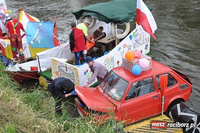 Zdjęcie w galerii na portalu naszraciborz.pl: Kanonada śląskich bractw, potem ulewa i wreszcie ruszyli  wiadomości z regionu