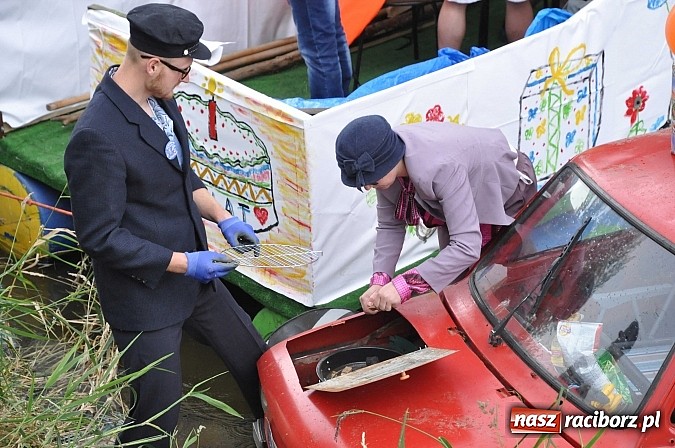 Zdjęcie w galerii na portalu naszraciborz.pl: Kanonada śląskich bractw, potem ulewa i wreszcie ruszyli  wiadomości z regionu